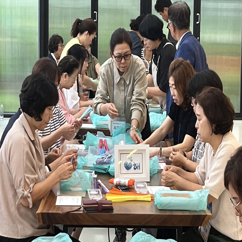 2023년 6월 20일 삼례문화예술촌 종이꽃 만들기 체험 첨부사진